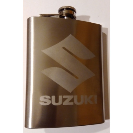 Motorkářská placatka SUZUKI s pískovaným logem