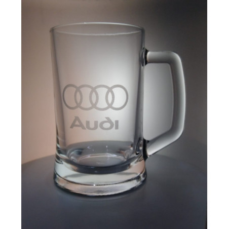 Půllitr Audi - ideální dárek pro příznivce automobilů Audi