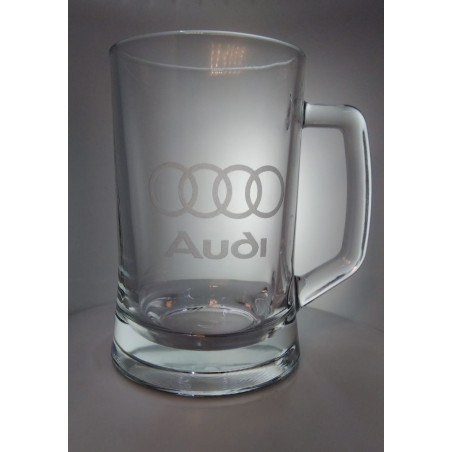 Půllitr Audi - ideální dárek pro příznivce automobilů Audi