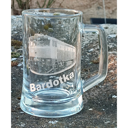Půllitr s vlakem Bardotka - dárek pro příznivce mašinek a šotouše
