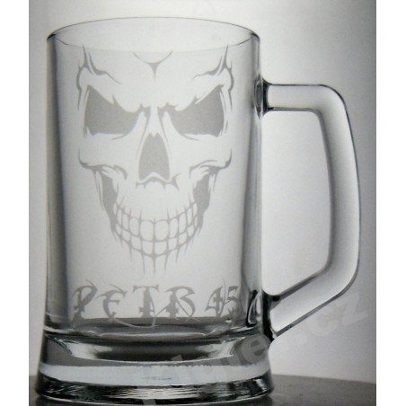 Metalový půllitr s lebkou - dárek pro příznivce tvrdé hudby
