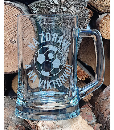 Dárek pro fanouška Viktorky – půllitr Viktoria s možností vlastního jména