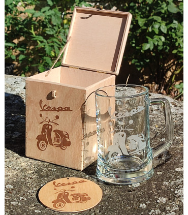 Dárek pro fanoušky Vespy – sadový set s možností  vlastního textu na sklo a dřevo