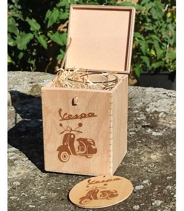 Dárek pro fanoušky Vespy – sadový set s možností  vlastního textu na sklo a dřevo