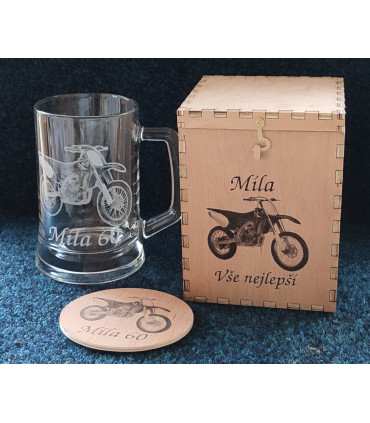 Půllitr s vlastním obrázkem a textem – originální dárek na přání