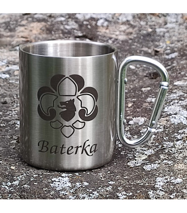 Hrnek s karabinou a grafikou na přání