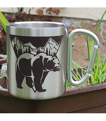 Hrnek s karabinou a grafikou na přání