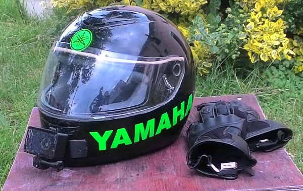 Polep helmy Yamaha