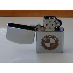 Benzínový zapalovač s motivem BMW