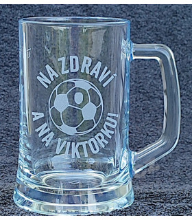 Dárek pro fanouška Viktorky – půllitr Viktoria s možností vlastního jména